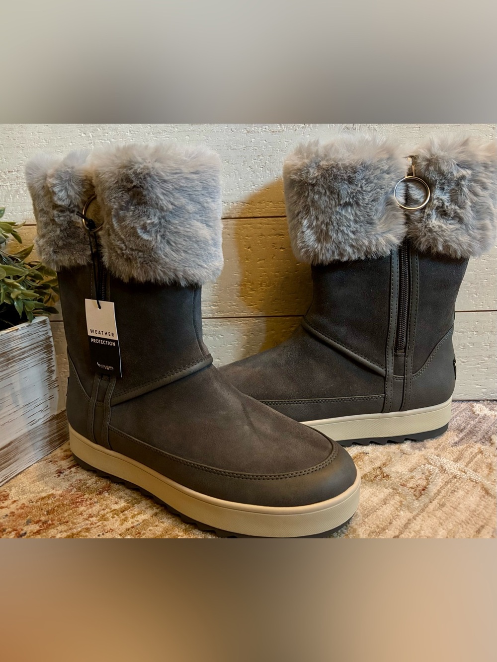NWT! Koolaburra by UGG Tynlee Waterproof Gray Suede Winter Boots